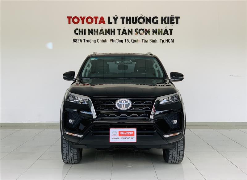 TOYOTA FORTUNER 2.4G AT 2021